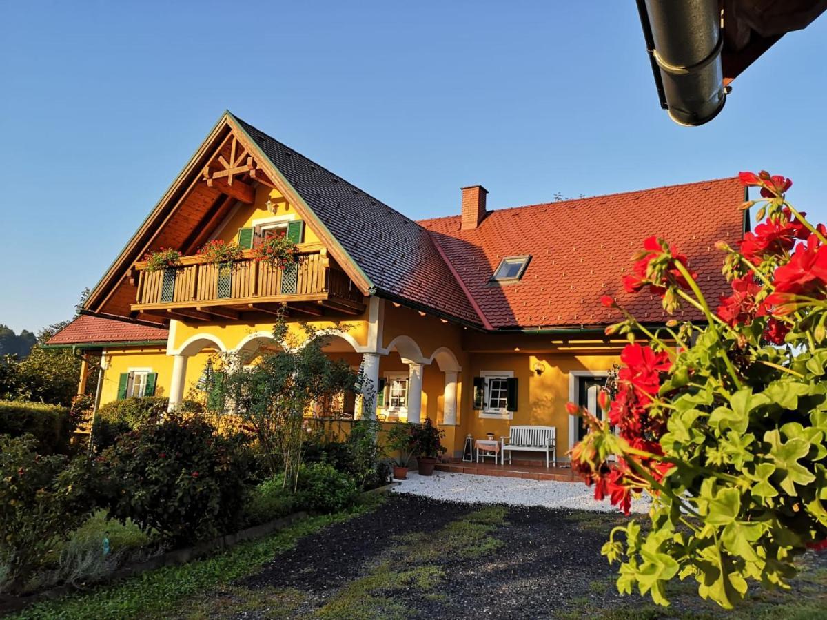 Weingut - Ferienhaus Sonja Rohrbacher Gamlitz Exterior foto